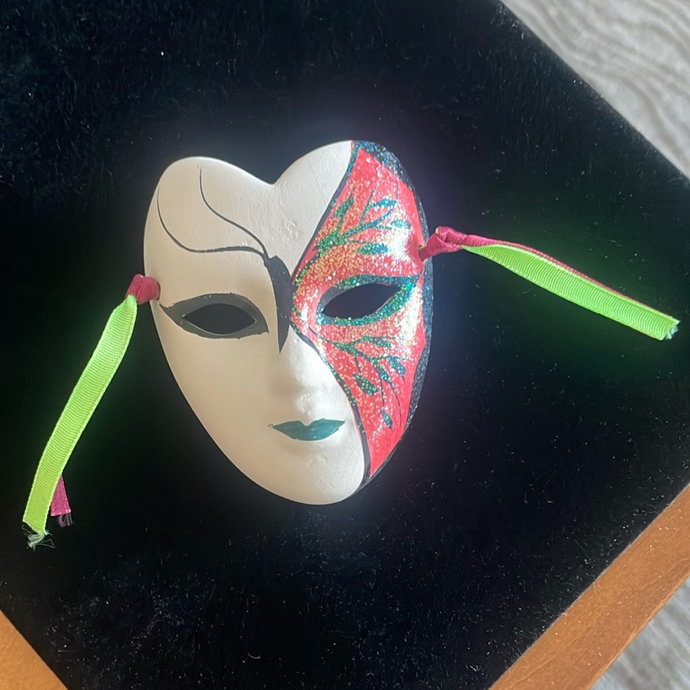Mardi Gras mask